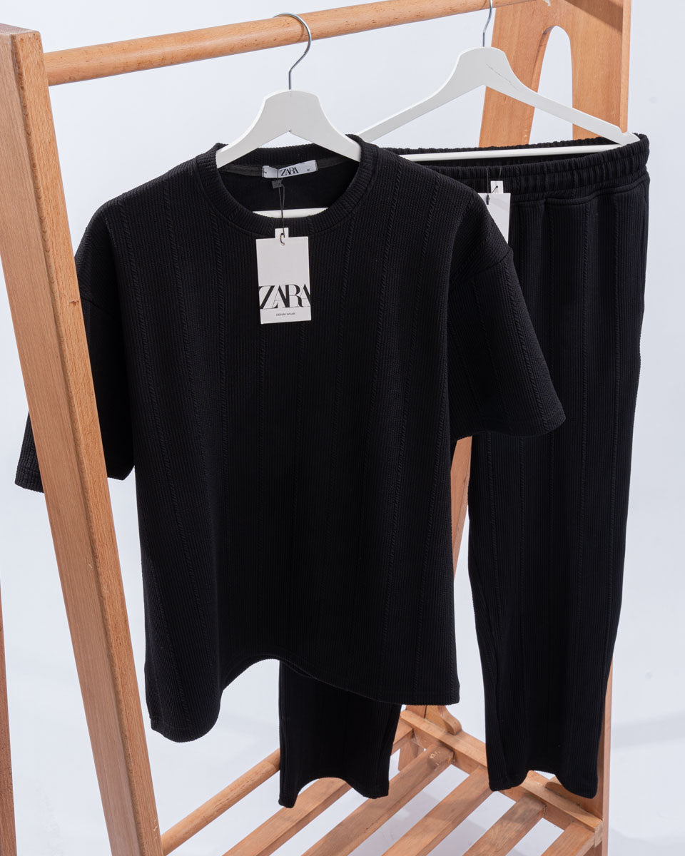 ZARA. T-Shirt + Pants Suit