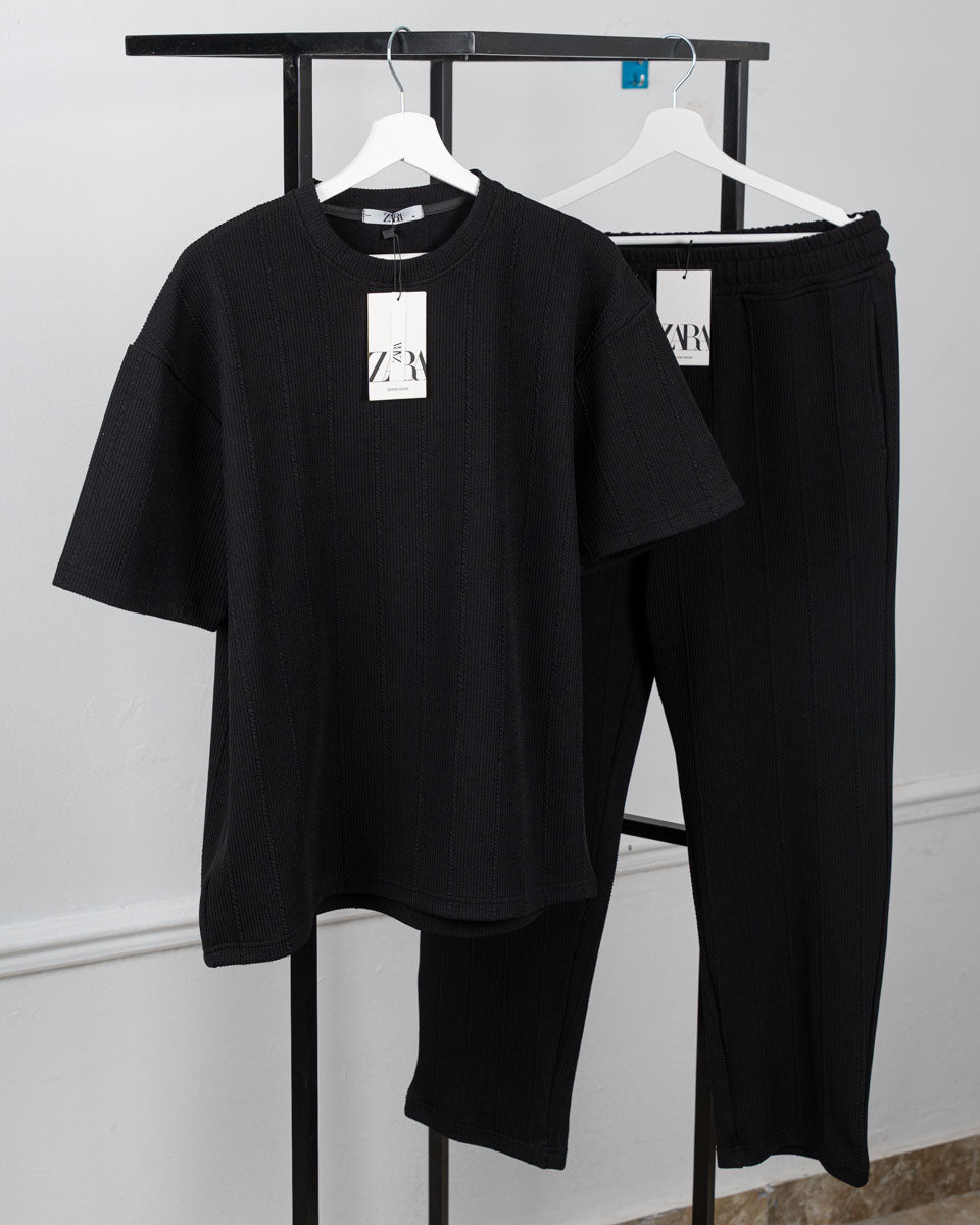 ZARA. T-Shirt + Pants Suit