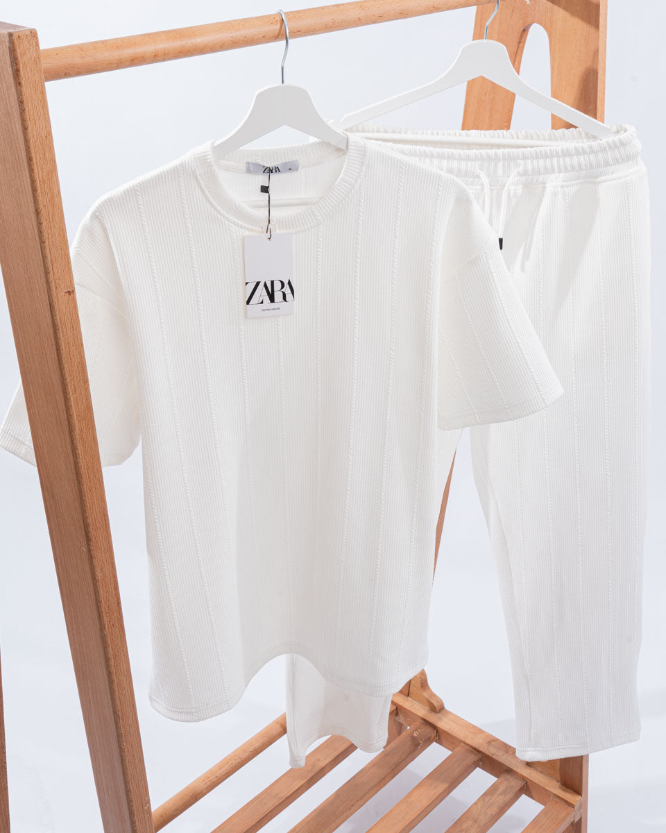 ZARA. T-Shirt + Pants Suit